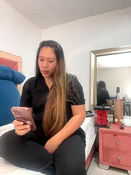 emma hot2006 online show from 09/17/25, 03:35