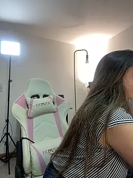 emma hot2006 online show from 10/19/25, 04:18