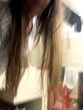 emma hot2006 online show from 12/04/25, 11:13