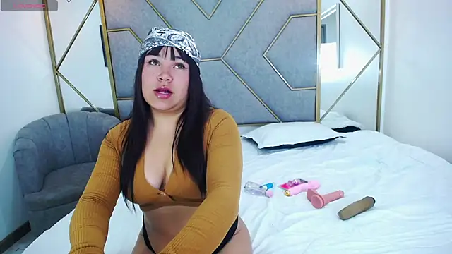 Snapshot of KarinaPrath chatting on 09/23/25, 10:02 KarinaPrath online show from 09/23/25, 10:02