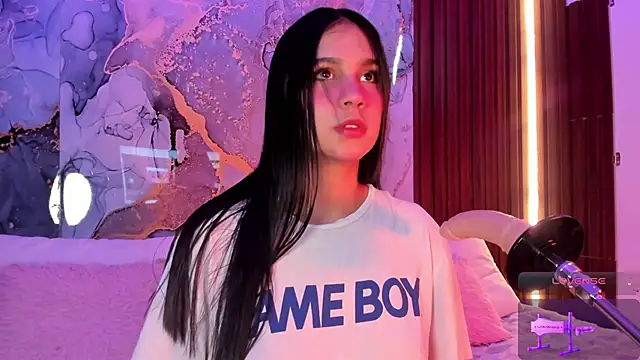 Emmiicute online show from 10/16/25, 01:34