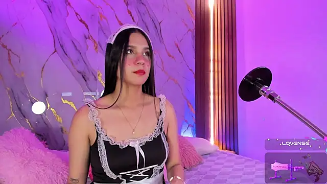 Emmiicute online show from 11/06/25, 08:32