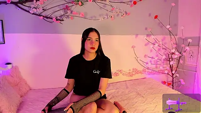 Emmiicute online show from 02/12/26, 08:26