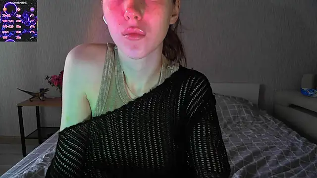 Snapshot of eskatmi chatting on 09/09/25, 01:38 eskatmi online show from 09/09/25, 01:38