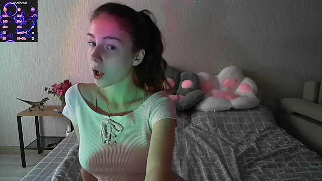 Snapshot of eskatmi chatting on 09/11/25, 02:22 eskatmi online show from 09/11/25, 02:22