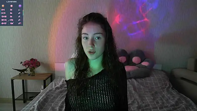 Snapshot of eskatmi chatting on 09/15/25, 02:11 eskatmi online show from 09/15/25, 02:11