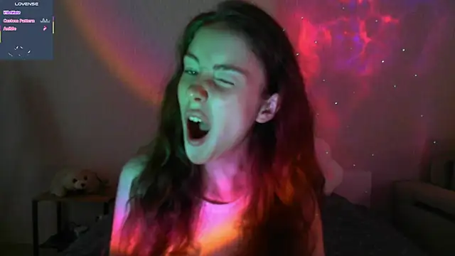 Snapshot of eskatmi chatting on 09/25/25, 01:20 eskatmi online show from 09/25/25, 01:20