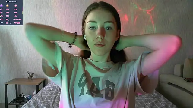 Snapshot of eskatmi chatting on 09/27/25, 12:59 eskatmi online show from 09/27/25, 12:59