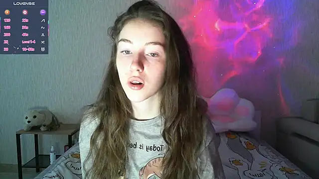 Snapshot of eskatmi chatting on 10/10/25, 12:31 eskatmi online show from 10/10/25, 12:31