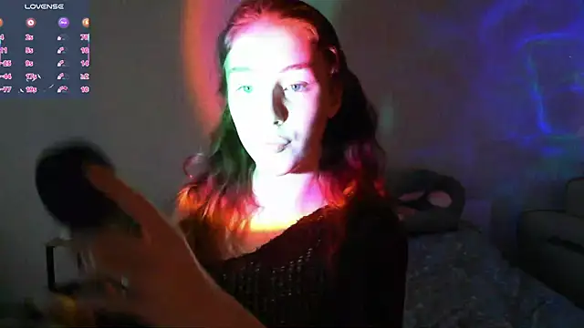 Snapshot of eskatmi chatting on 10/16/25, 01:17 eskatmi online show from 10/16/25, 01:17