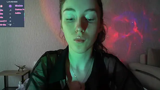 Snapshot of eskatmi chatting on 10/21/25, 01:39 eskatmi online show from 10/21/25, 01:39