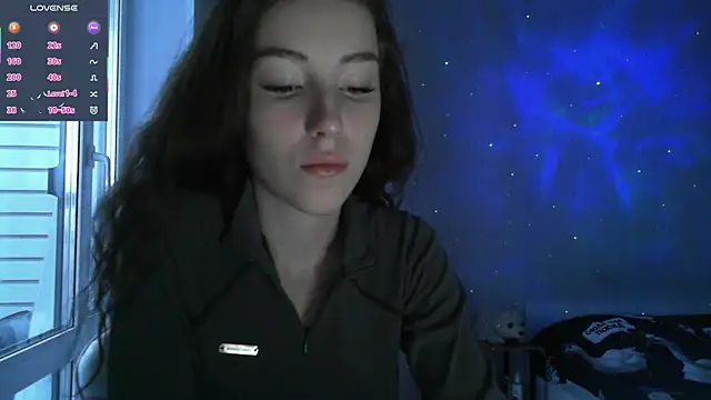 Snapshot of eskatmi chatting on 11/27/25, 02:35 eskatmi online show from 11/27/25, 02:35