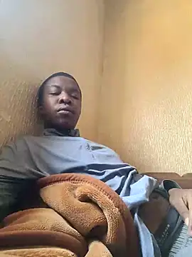 Snapshot of sweetdickboy2 chatting on 09/17/25, 10:17 sweetdickboy2 online show from 09/17/25, 10:17