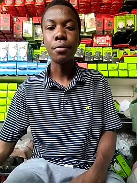 Snapshot of sweetdickboy2 chatting on 09/19/25, 07:21 sweetdickboy2 online show from 09/19/25, 07:21