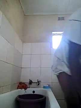 Snapshot of sweetdickboy2 chatting on 10/13/25, 09:42 sweetdickboy2 online show from 10/13/25, 09:42