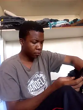 Snapshot of sweetdickboy2 chatting on 11/24/25, 07:52 sweetdickboy2 online show from 11/24/25, 07:52