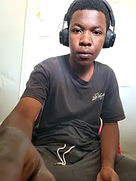 Snapshot of sweetdickboy2 chatting on 03/16/26, 11:25 sweetdickboy2 online show from 03/16/26, 11:25