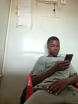 Snapshot of sweetdickboy2 chatting on 04/03/26, 09:18 sweetdickboy2 online show from 04/03/26, 09:18