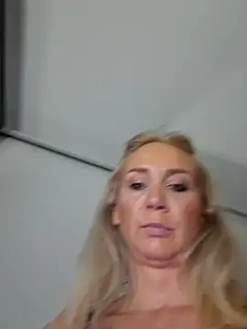 merlyn4 online show from 12/19/25, 01:07