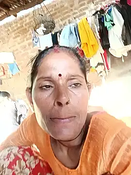 Snapshot of Suhana_pandit chatting on 09/14/25, 11:53 Suhana pandit online show from 09/14/25, 11:53