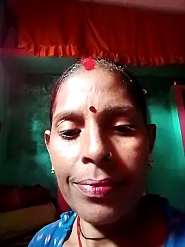 Snapshot of Suhana_pandit chatting on 09/15/25, 02:44 Suhana pandit online show from 09/15/25, 02:44