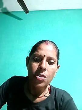 Snapshot of Suhana_pandit chatting on 09/24/25, 09:40 Suhana pandit online show from 09/24/25, 09:40