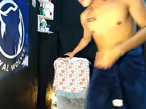 naughtyboyloy 0 online show from 10/31/25, 03:24