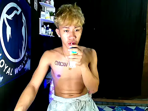 naughtyboyloy 0 online show from 11/21/25, 05:22