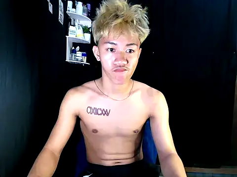 naughtyboyloy 0 online show from 12/01/25, 02:55