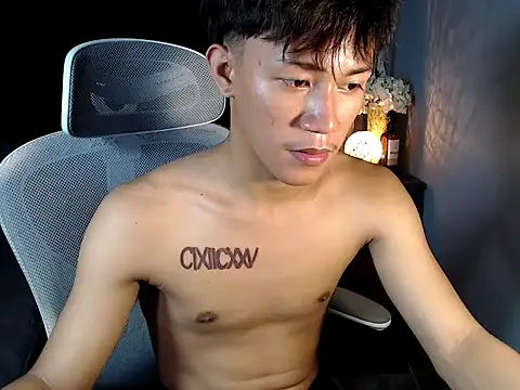 naughtyboyloy 0 online show from 01/18/26, 07:23