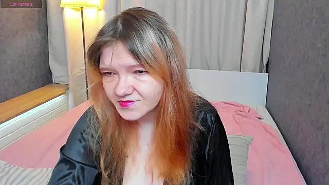 Nora lovvvv online show from 10/05/25, 10:35