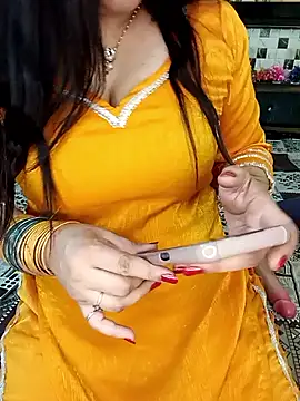 PRIYA 22 online show from 05/24/26, 09:03