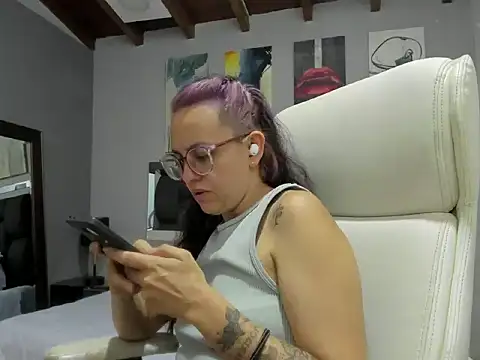Snapshot of dalila_macherano1 chatting on 09/09/25, 11:48 dalila macherano1 online show from 09/09/25, 11:48