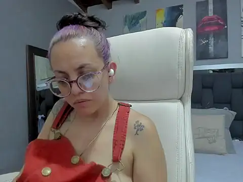 Snapshot of dalila_macherano1 chatting on 09/14/25, 05:28 dalila macherano1 online show from 09/14/25, 05:28