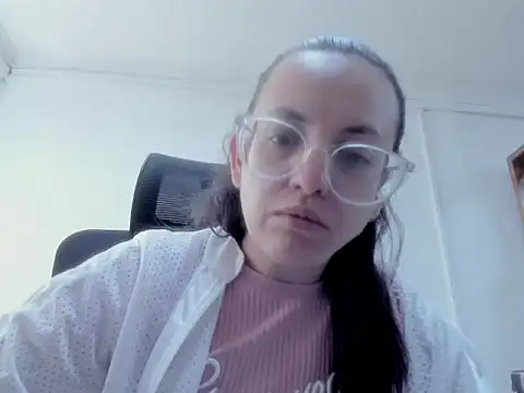 Snapshot of dalila_macherano1 chatting on 10/19/25, 03:56 dalila macherano1 online show from 10/19/25, 03:56