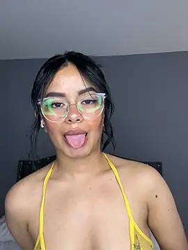 Melissa coch online show from 04/18/26, 03:16