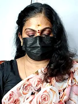 Sweetie swetha37 online show from 10/17/25, 01:35