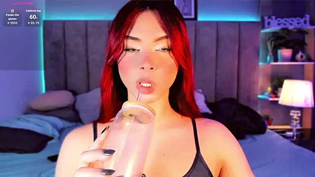 Snapshot of Arianna_Ponce chatting on 10/04/25, 06:33 Arianna Ponce online show from 10/04/25, 06:33