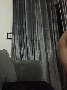 itsyourgirltee online show from 02/04/26, 11:42