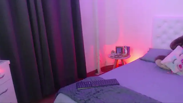 kylie444  online show from 11/10/25, 11:37