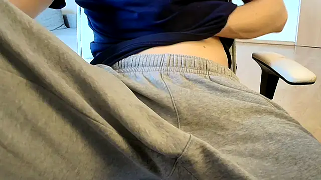 Breezydicksn online show from 05/06/26, 02:44