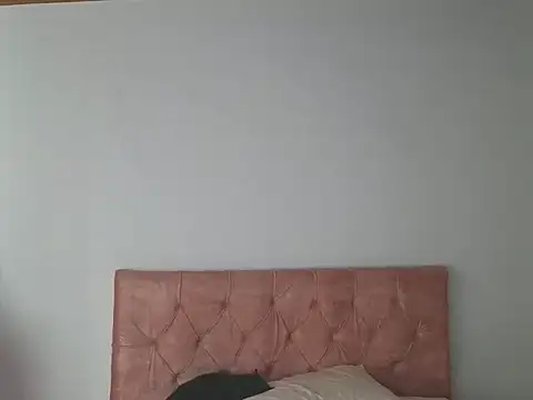 Crystal Star  online show from 10/13/25, 03:45