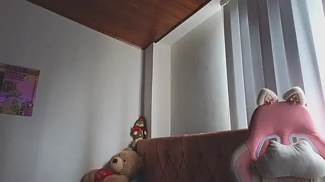 Crystal Star  online show from 11/23/25, 03:56