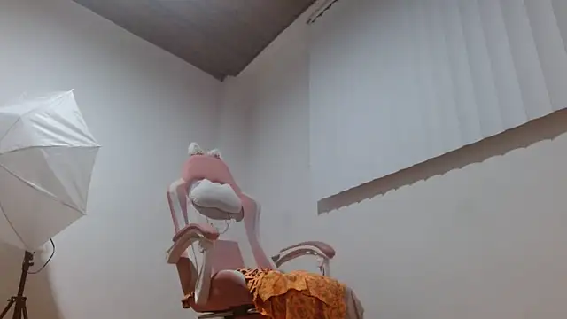 Crystal Star  online show from 12/15/25, 09:57