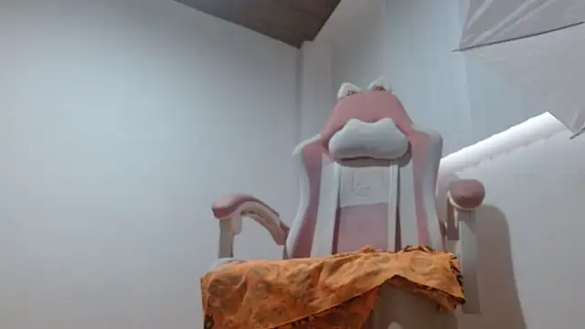 Crystal Star  online show from 12/16/25, 11:26