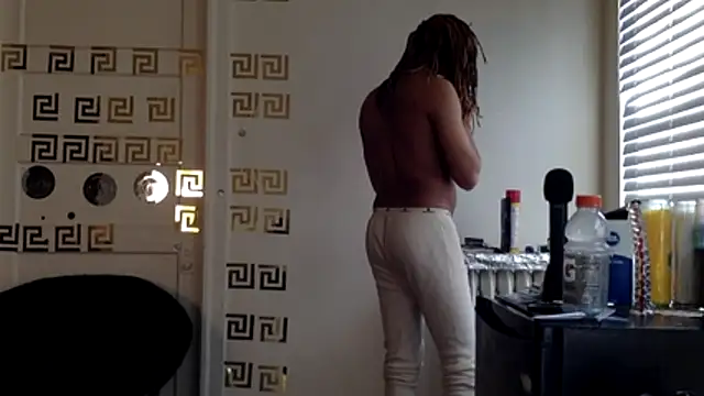 Diodre Benyoon online show from 04/20/26, 03:04