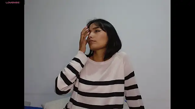 Gia Lee online show from 11/29/25, 02:58