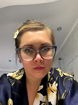 Crystal00Girl online show from 11/02/25, 12:29