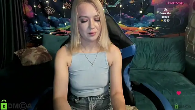 CrystalGirl99 online show from 03/02/26, 08:10