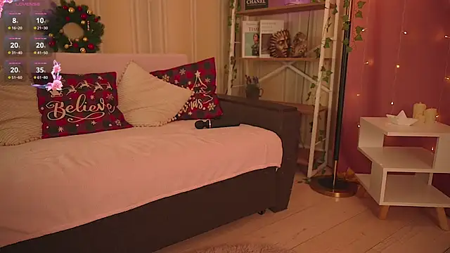 Snapshot of Winaria chatting on 01/18/26, 04:49 Winaria online show from 01/18/26, 04:49